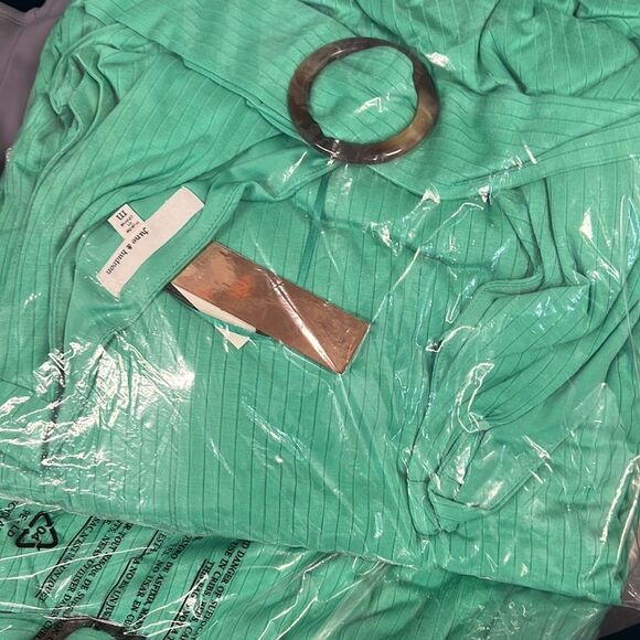 GREEN BELTED MAXY DRESS NEW WITH  THE TAGS - Picture 4 of 6